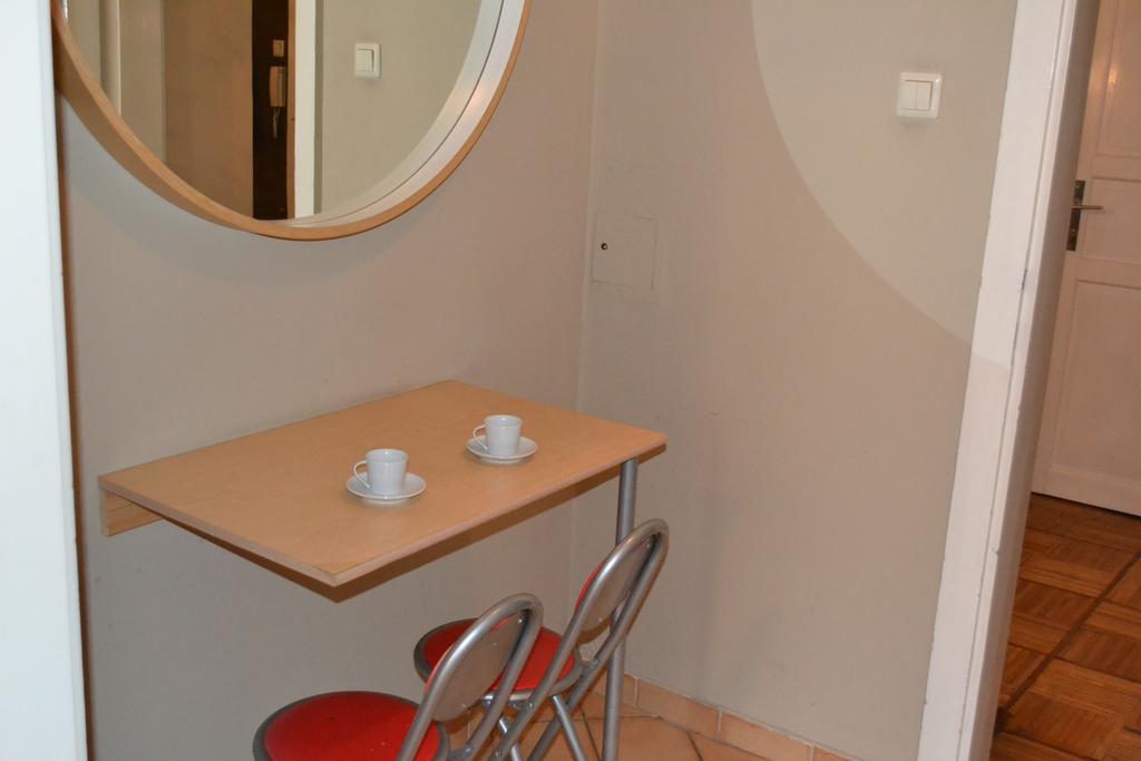 Goldfisch Apartment Hoher Markt Viena Habitación foto